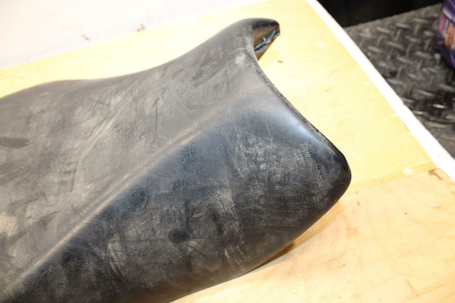 11-21 SUZUKI GSXR750 FRONT DRIVERS SEAT PAD SADDLE PILLION