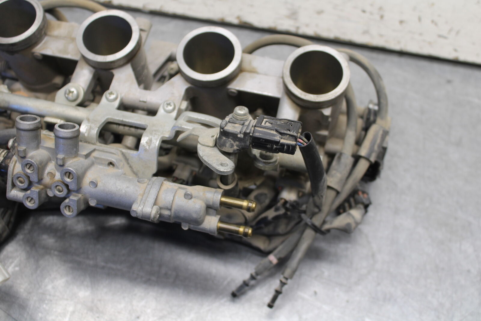 09-15 YAMAHA FZ6R MAIN FUEL INJECTORS / THROTTLE BODIES 20S-13750-00-00 BB686