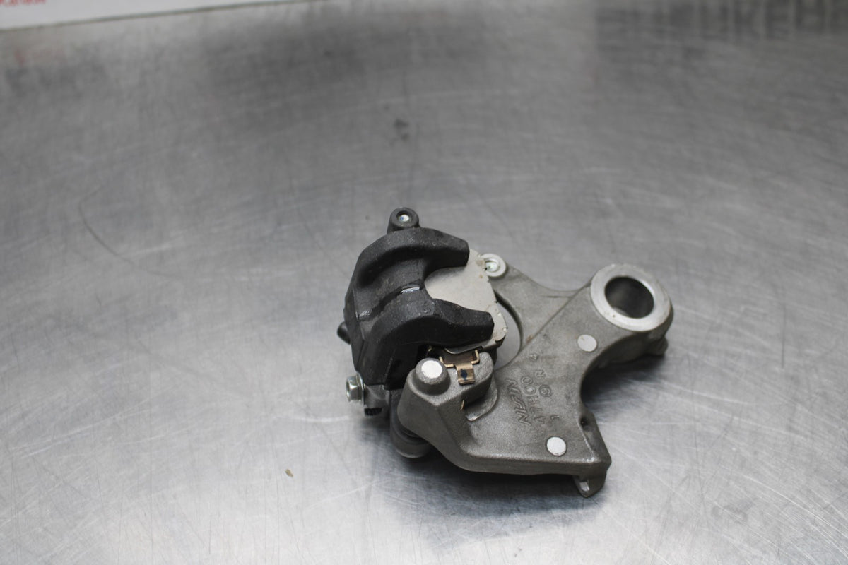 20-25 SUZUKI GSXR750 REAR BACK BRAKE CALIPER W MOUNT BRACKET BB810