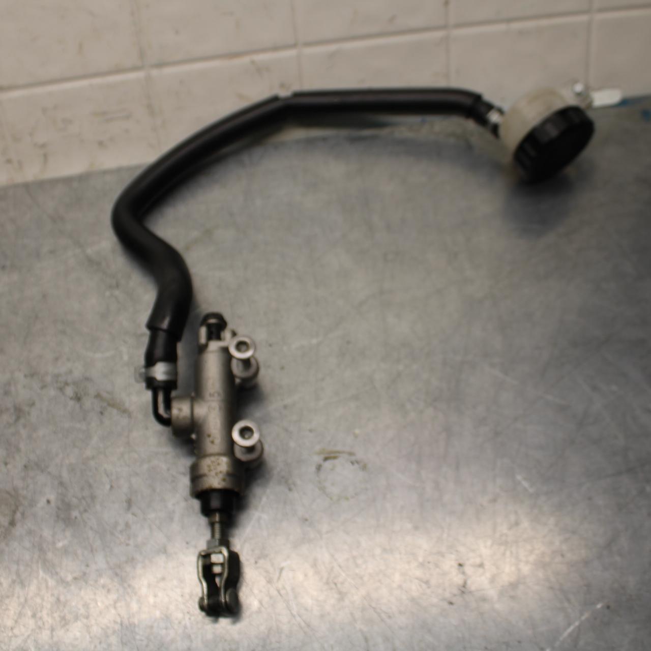 08-09 KAWASAKI NINJA ZX14R REAR BACK BRAKE MASTER CYLINDER W RESERVOIR BB73