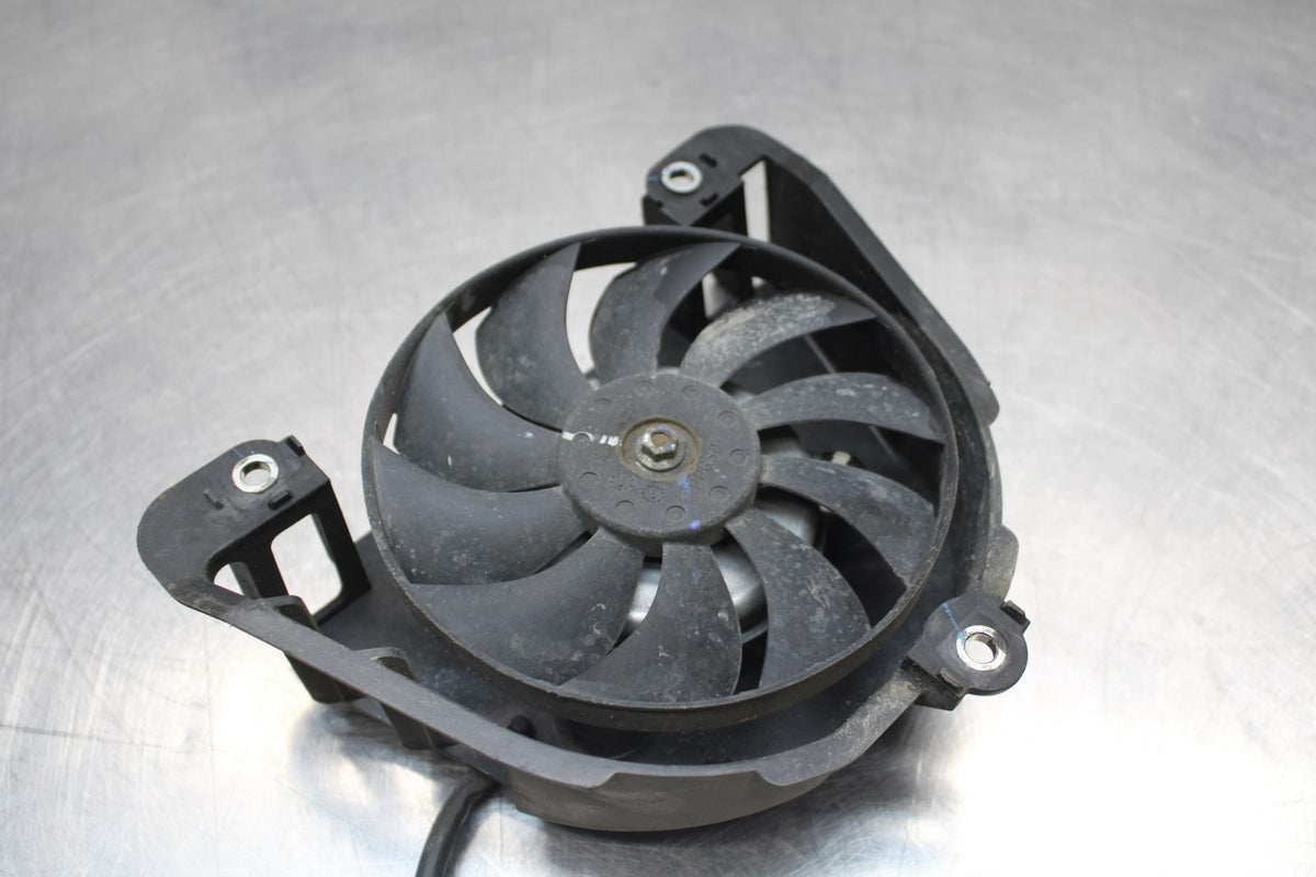 17-18 YAMAHA YZF R3 ENGINE RADIATOR COOLING FAN BB813