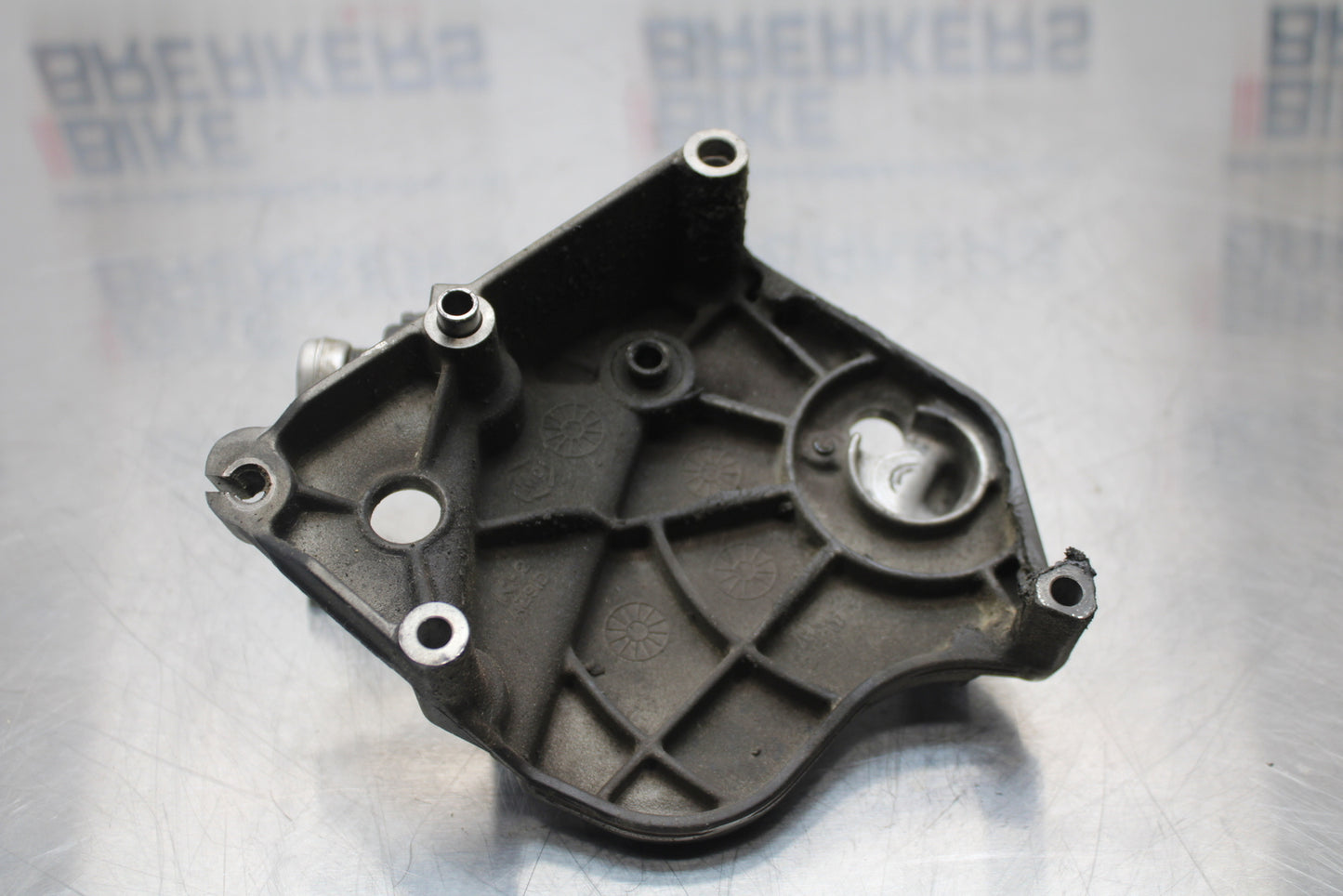 11 SUZUKI GSXR1000 ENGINE SPROCKET COVER BB142