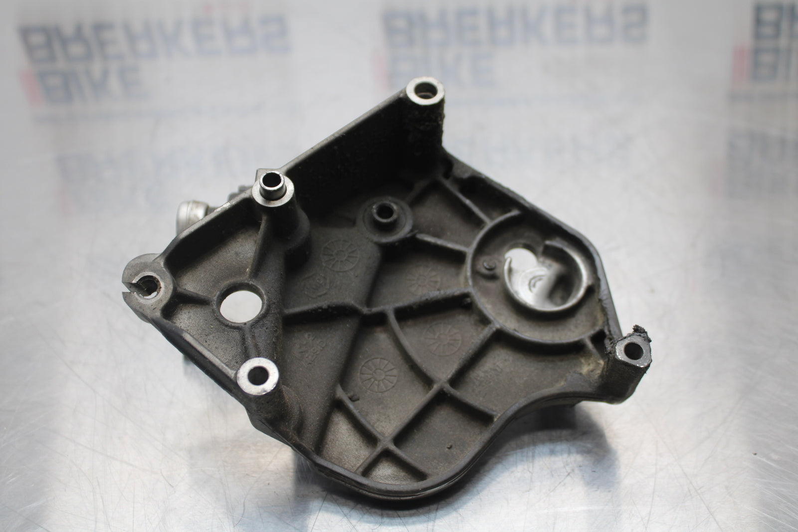 11 SUZUKI GSXR1000 ENGINE SPROCKET COVER BB142