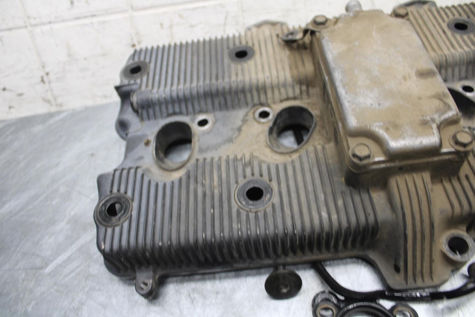 91-92 SUZUKI GSXR750 M  ENGINE TOP END CYLINDER HEAD COVER BB493