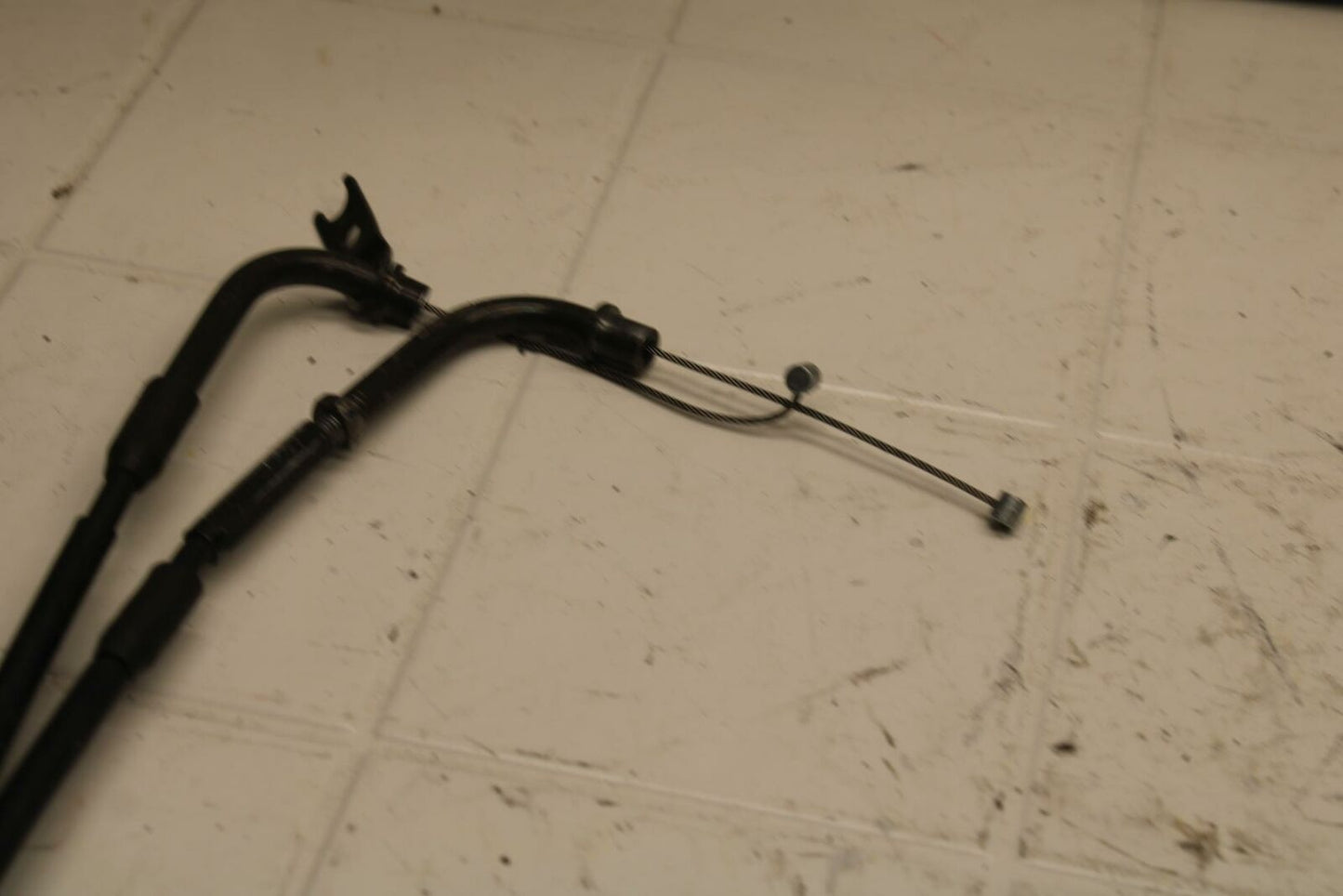 04-05 SUZUKI GSXR600 THROTTLE CABLES LINES BB20