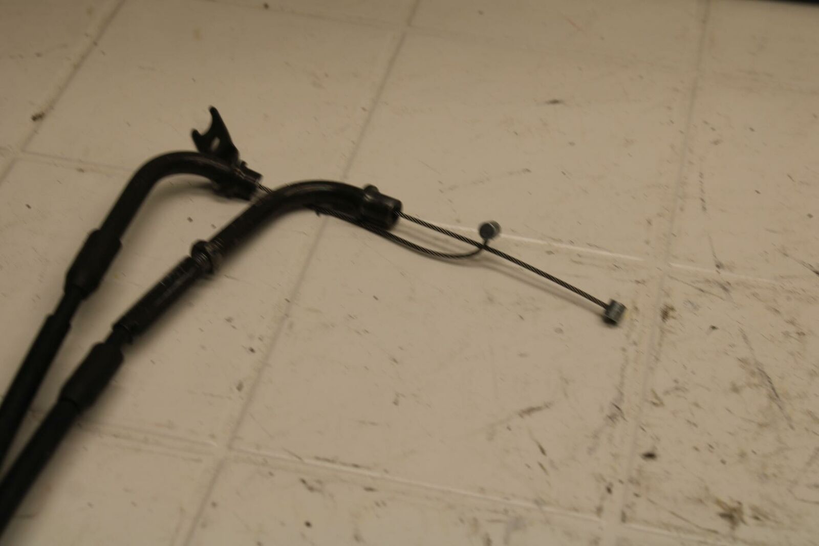 04-05 SUZUKI GSXR600 THROTTLE CABLES LINES BB20