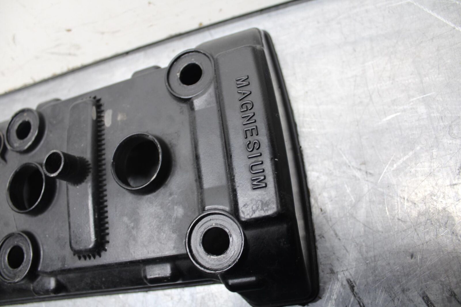 08-10 SUZUKI GSXR 600  ENGINE TOP END CYLINDER HEAD COVER BB92