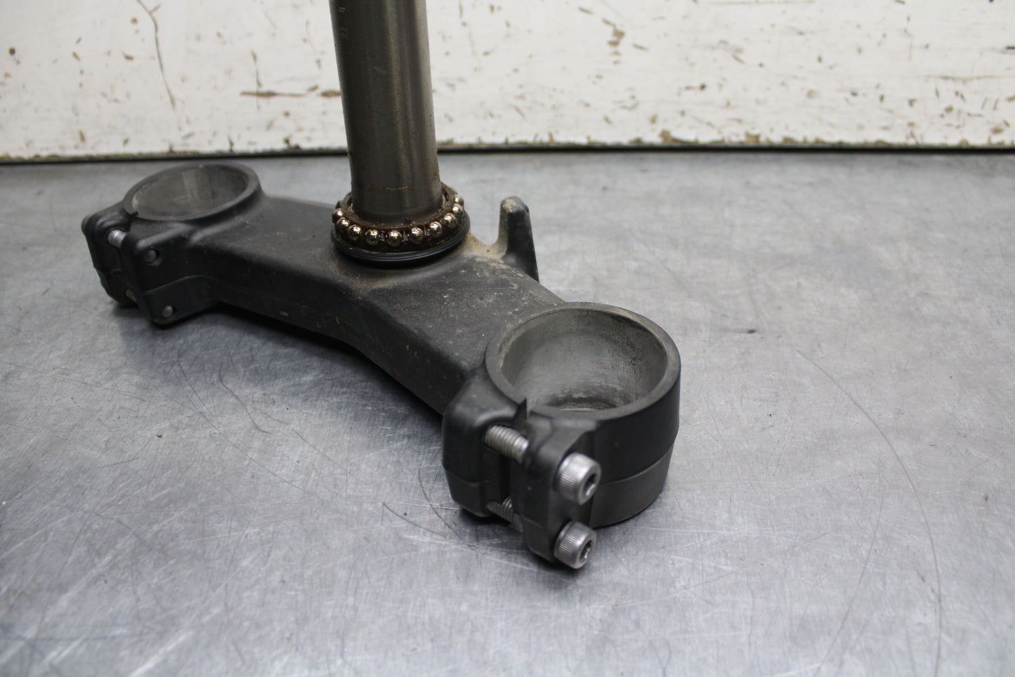 12-13 KAWASAKI Z1000 FRONT FORKS CLAMP LOWER TRIPLE TREE STEM BB743