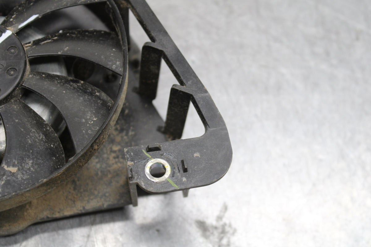 19-21 YAMAHA YZF R3 ENGINE RADIATOR COOLING FAN BB121