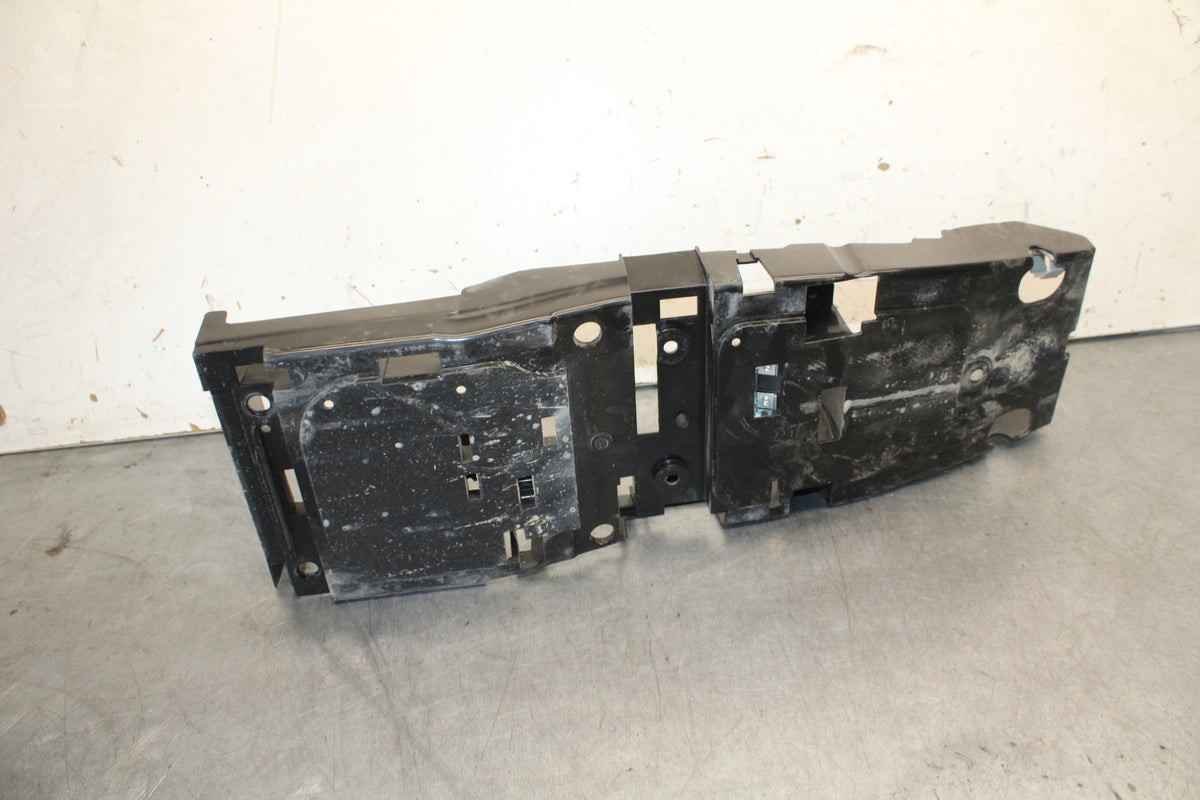 08-16 YAMAHA YZF R6 REAR BACK TAIL UNDERTAIL BATTERY TRAY PLASTIC OEM BB665