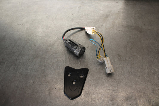 09-14 YAMAHA YZF R1 TST AFTERMARKET TURN SIGNAL RELAY FLASHER SWITCH  BB696