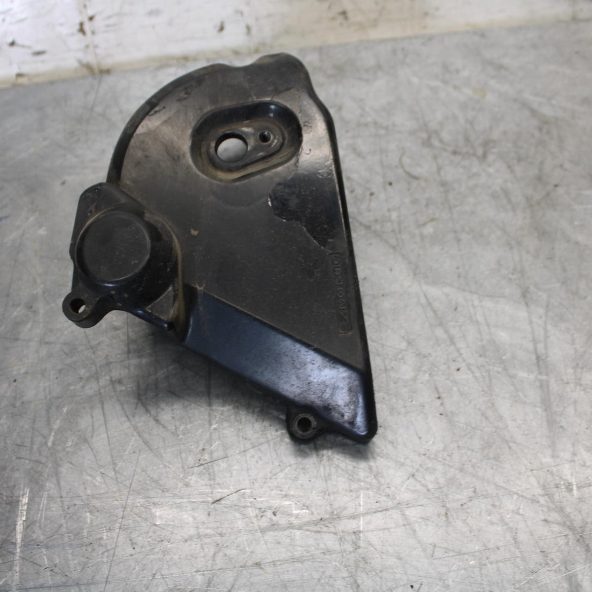 1998 Suzuki TL1000S ENGINE SPROCKET COVER BB508
