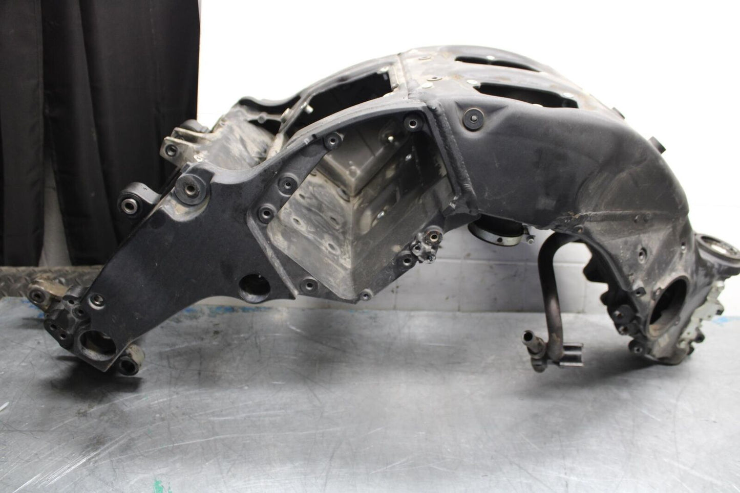 07-08 KAWASAKI CONCOURS 1400 ABS FRAME CHASSIS BB449