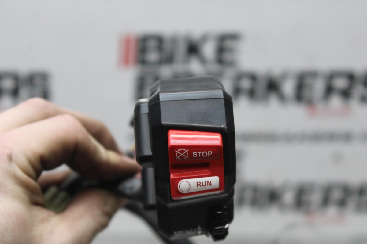 18 YAMAHA YZF R1  RIGHT CLIP ON HANDLE KILL OFF START SWITCH SWITCHES BB838