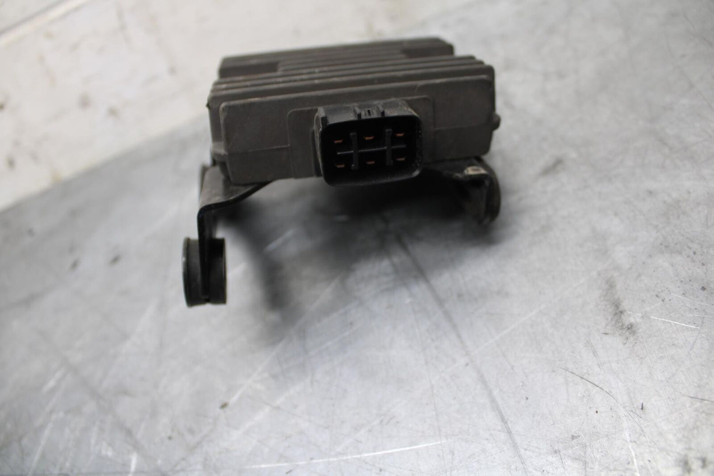 12-17 KAWASAKI NINJA 650 RECTIFIER VOLTAGE REGULATOR 21066-0033 BB470