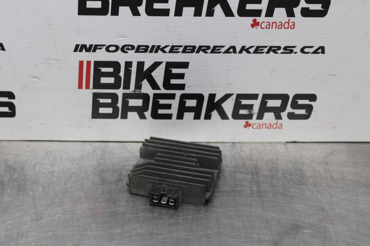 08-09 YAMAHA YZF R6S RECTIFIER VOLTAGE REGULATOR BB796