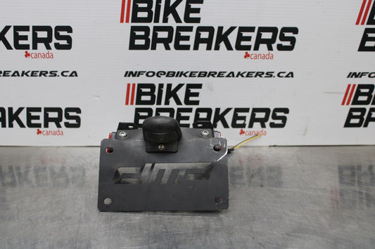 08-10 SUZUKI GSXR 600 FENDER ELIMINATOR LICENSE PLATE BRACKET & LIGHT BB765