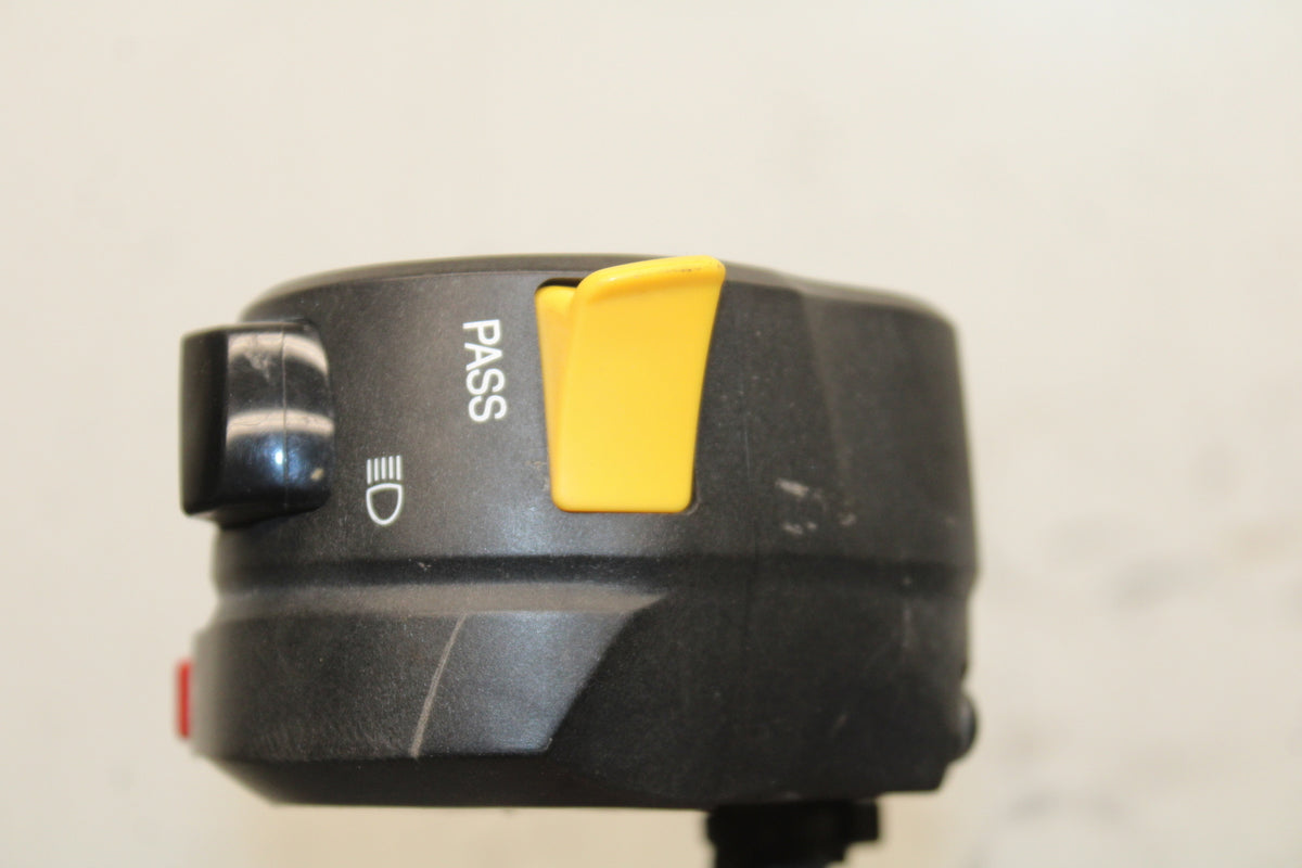 08-09 SUZUKI GSXR600 LEFT CLIP ON HANDLE HORN SIGNALS SWITCH SWITCHES BB728
