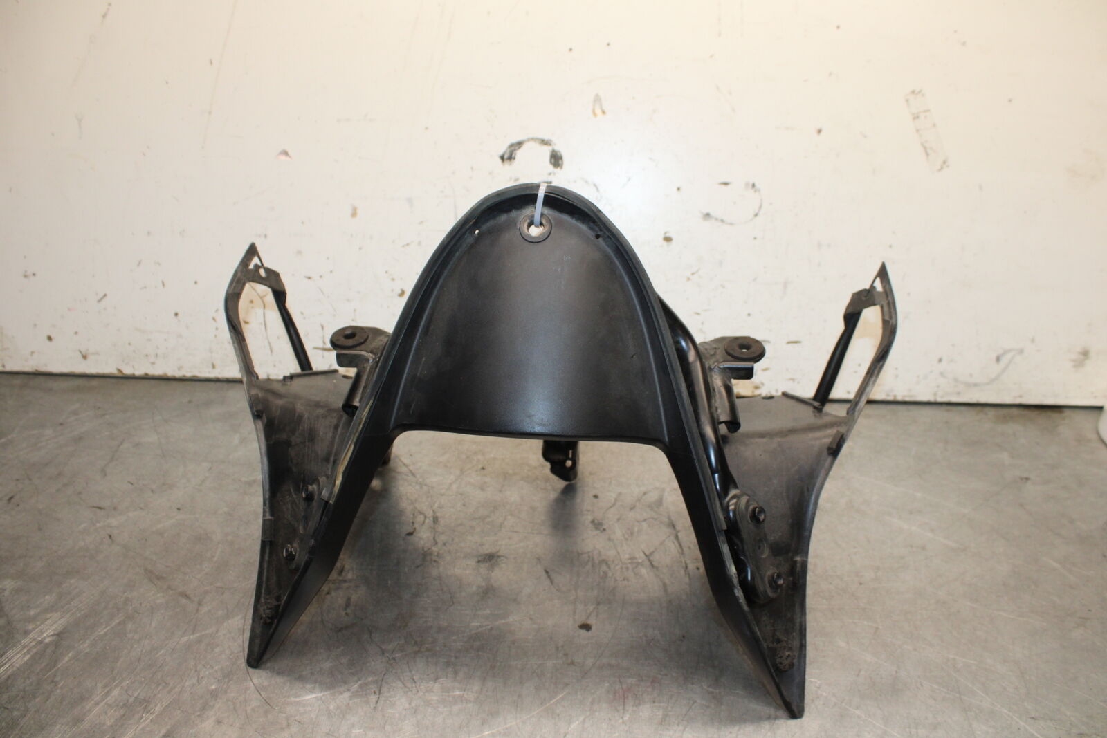03-06 SUZUKI SV650 UPPER FAIRING MIRROR GAUGES STAY BRACKET BB392