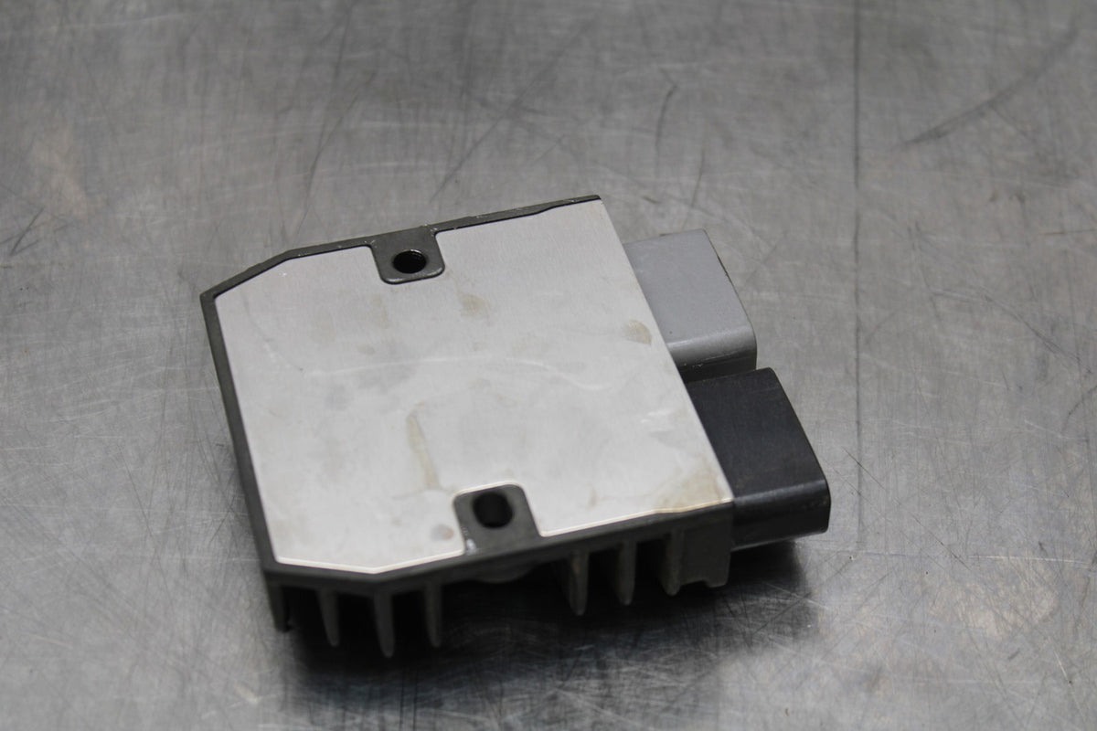 22-25 YAMAHA YZF R7 RECTIFIER VOLTAGE REGULATOR BB176