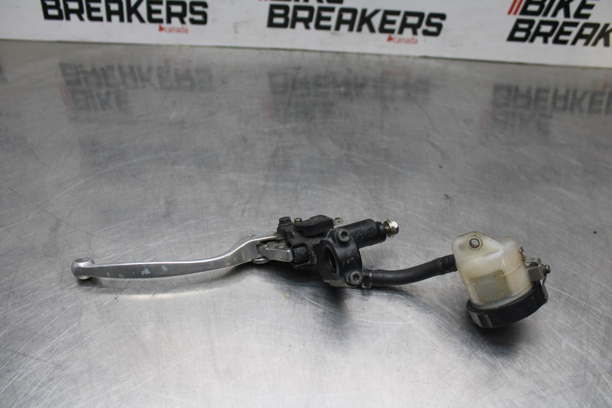 98 KAWASAKI NINJA ZX6 FRONT BRAKE MASTER CYLINDER w/ LEVER BB870