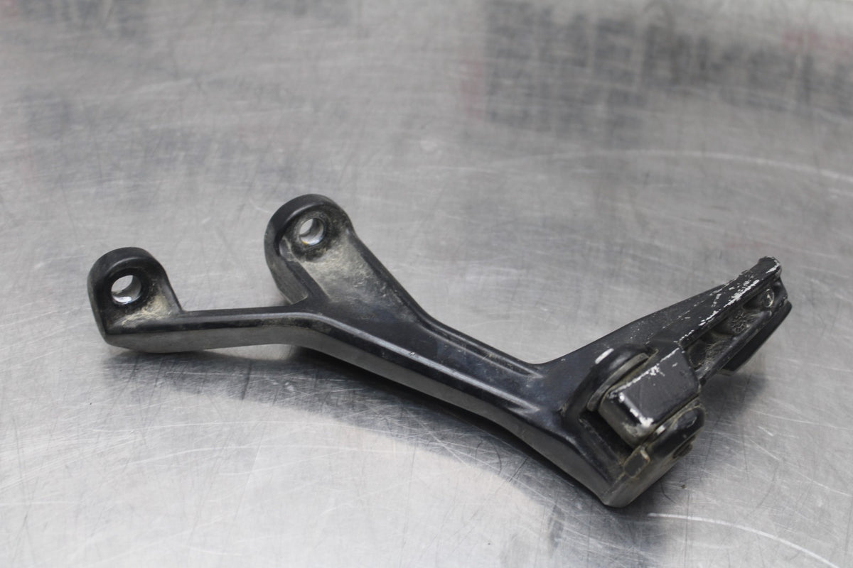 18-23 KAWASAKI NINJA 400 EX400 ABS LEFT REAR BACK PASSENGER PEG BB795