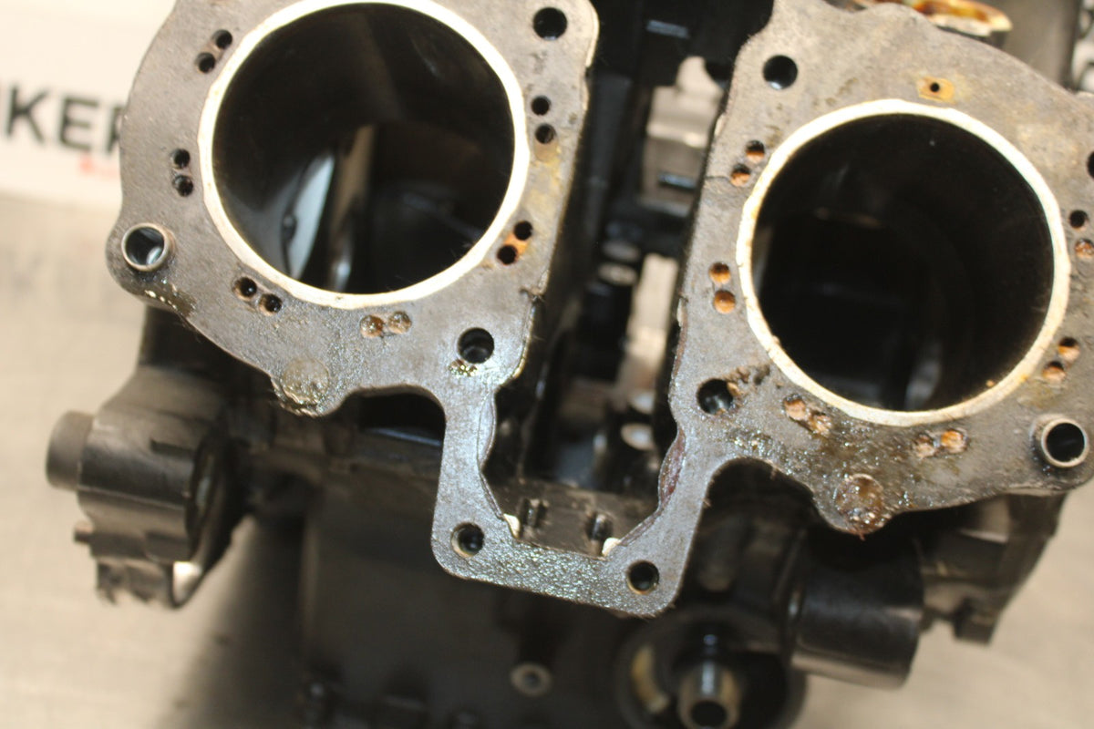84 HONDA INTERCEPTOR 1000 VF1000F ENGINE MOTOR CRANKCASE CRANK CASES BLOCK BB878