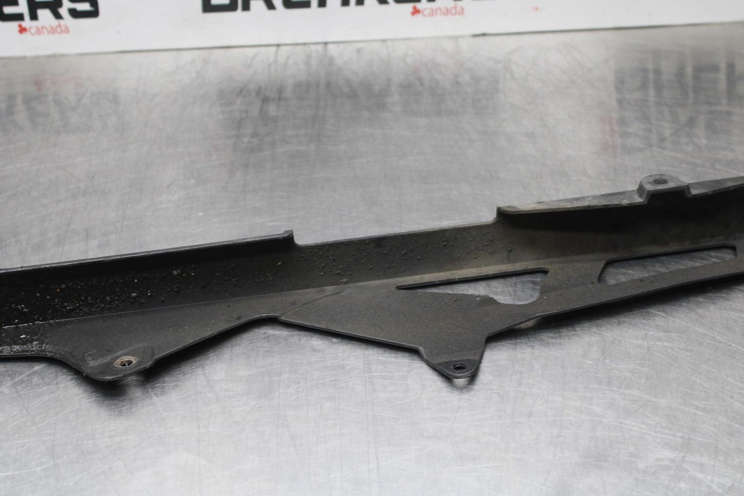 07 SUZUKI GSXR1000 REAR BACK DRIVE CHAIN GUARD COVER SHIELD BB770