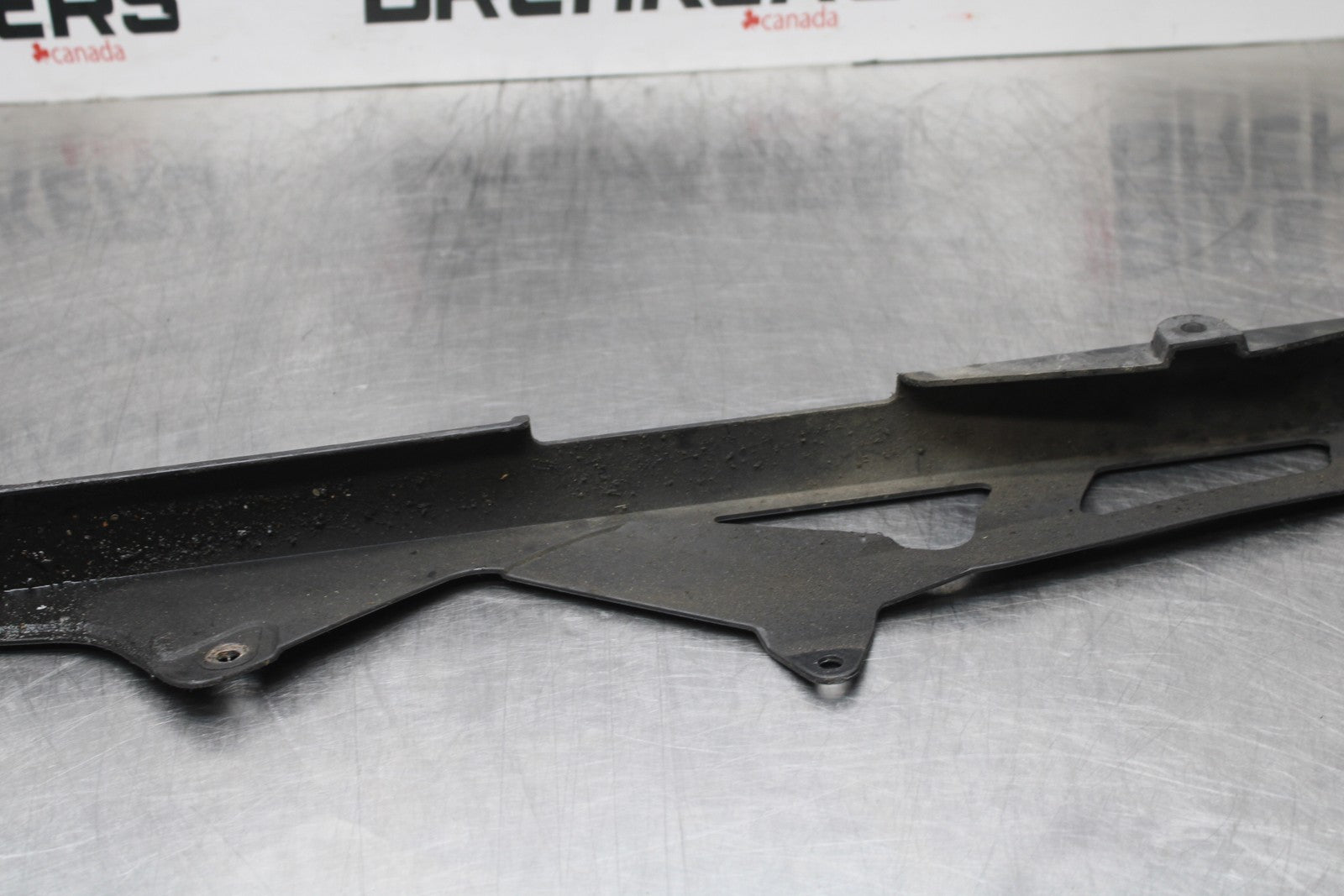 07 SUZUKI GSXR1000 REAR BACK DRIVE CHAIN GUARD COVER SHIELD BB770