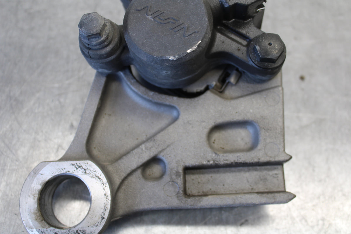 07-09 YAMAHA FZ6 REAR BACK BRAKE CALIPER W MOUNT BRACKET BB713
