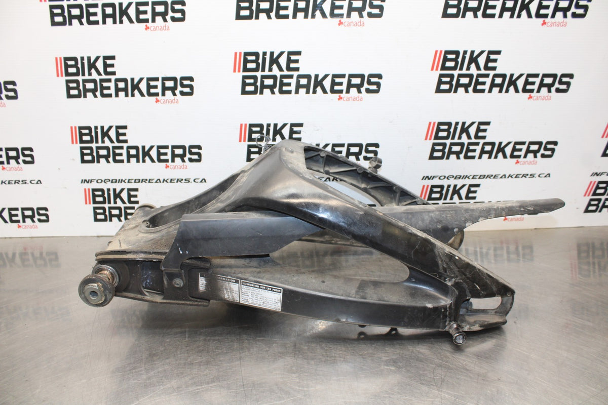 05 YAMAHA YZF R6 REAR SWINGARM BACK SUSPENSION SWING ARM BB814