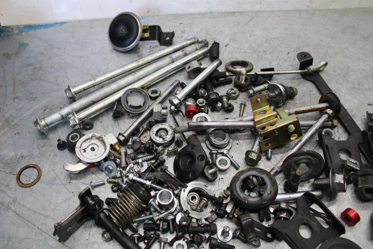 13-17 KAWASAKI NINJA 300 ENGINE MOUNTING BOLTS RANDOM HARDWARE  SCREWS BB429