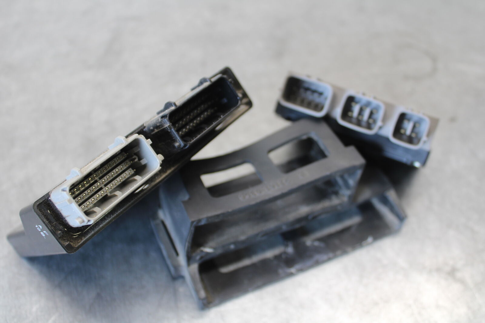 18-23 KAWASAKI NINJA 400 ECU COMPUTER CONTROLLER UNIT BLACK BOX ECM CDI  BB679