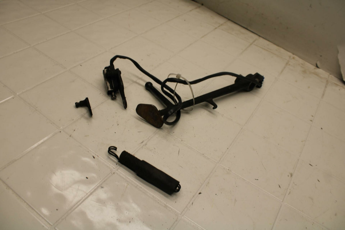 01-05 YAMAHA FZS1000 KICKSTAND SIDE KICK STAND BB 04