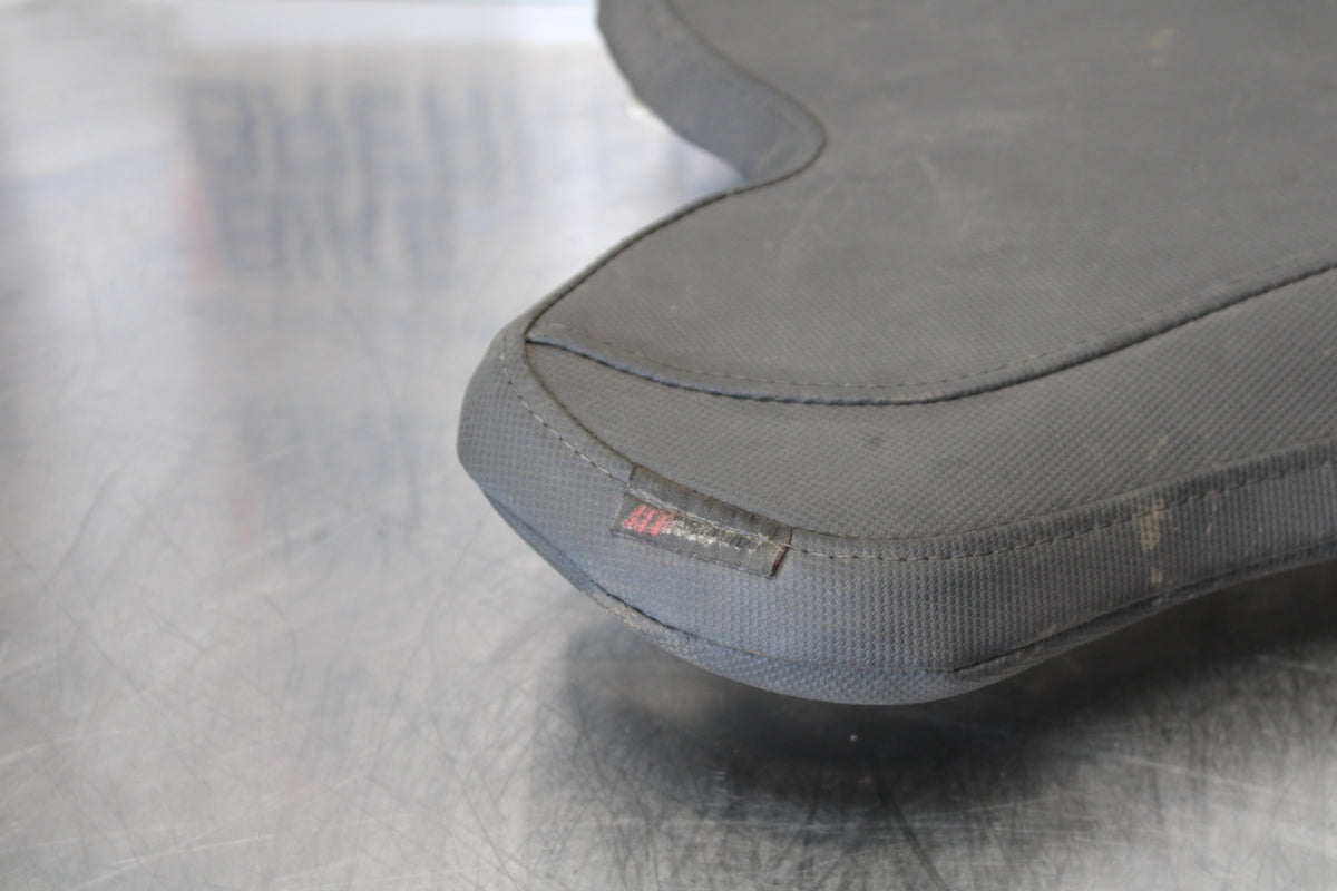 07-08 YAMAHA YZF R1 HT MOTO AFTERMARKET FRONT DRIVERS SEAT BB160