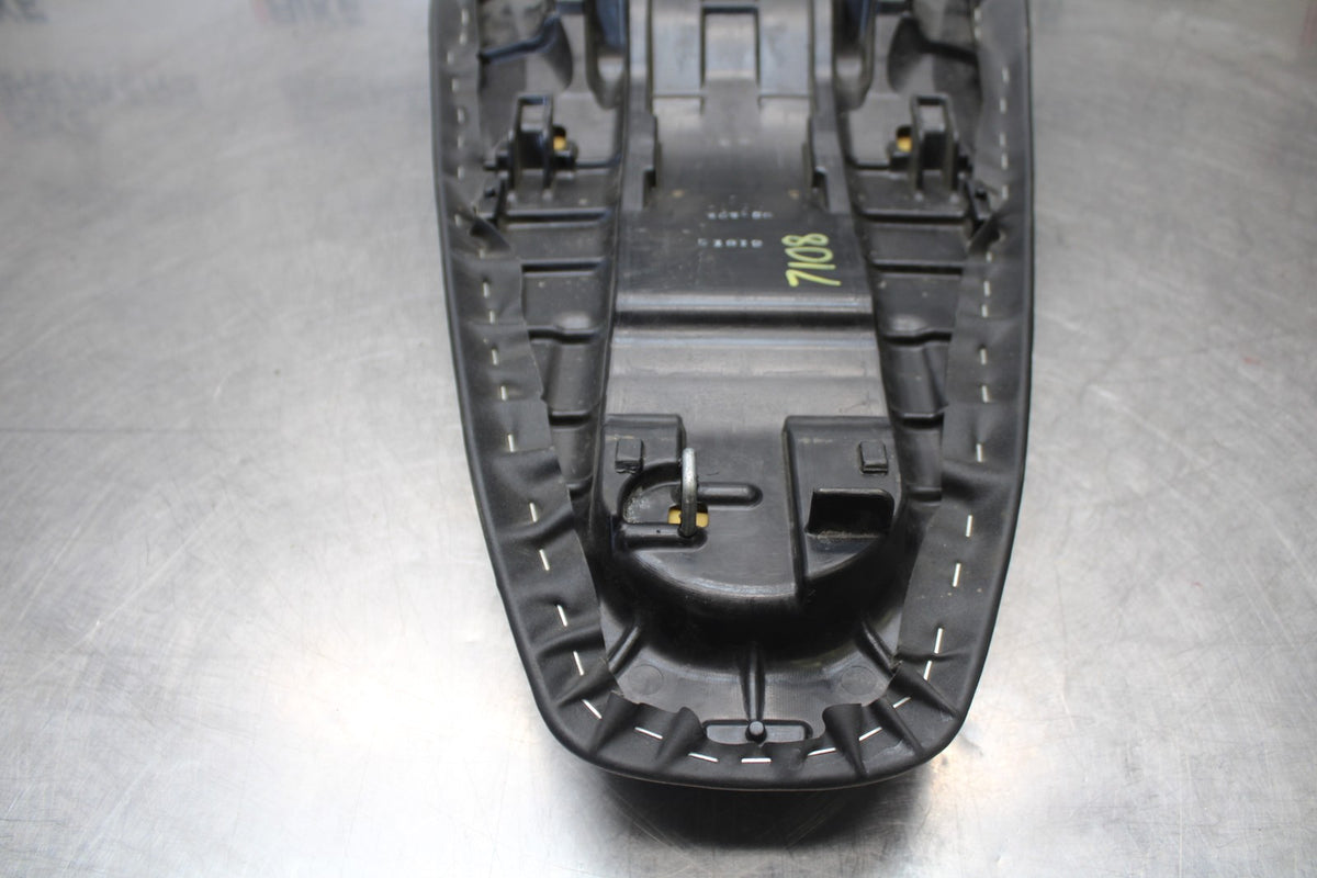 06-07 HONDA INTERCEPTOR 800 VFR800 FRONT REAR SEAT SADDLE BB917