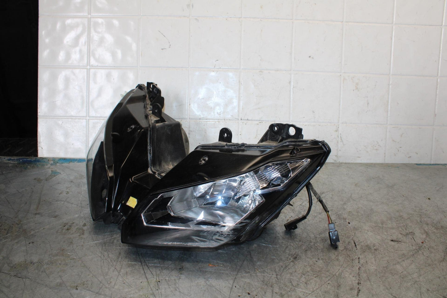 13-17 KAWASAKI NINJA 300 FRONT HEADLIGHT HEAD LIGHT LAMP BB429