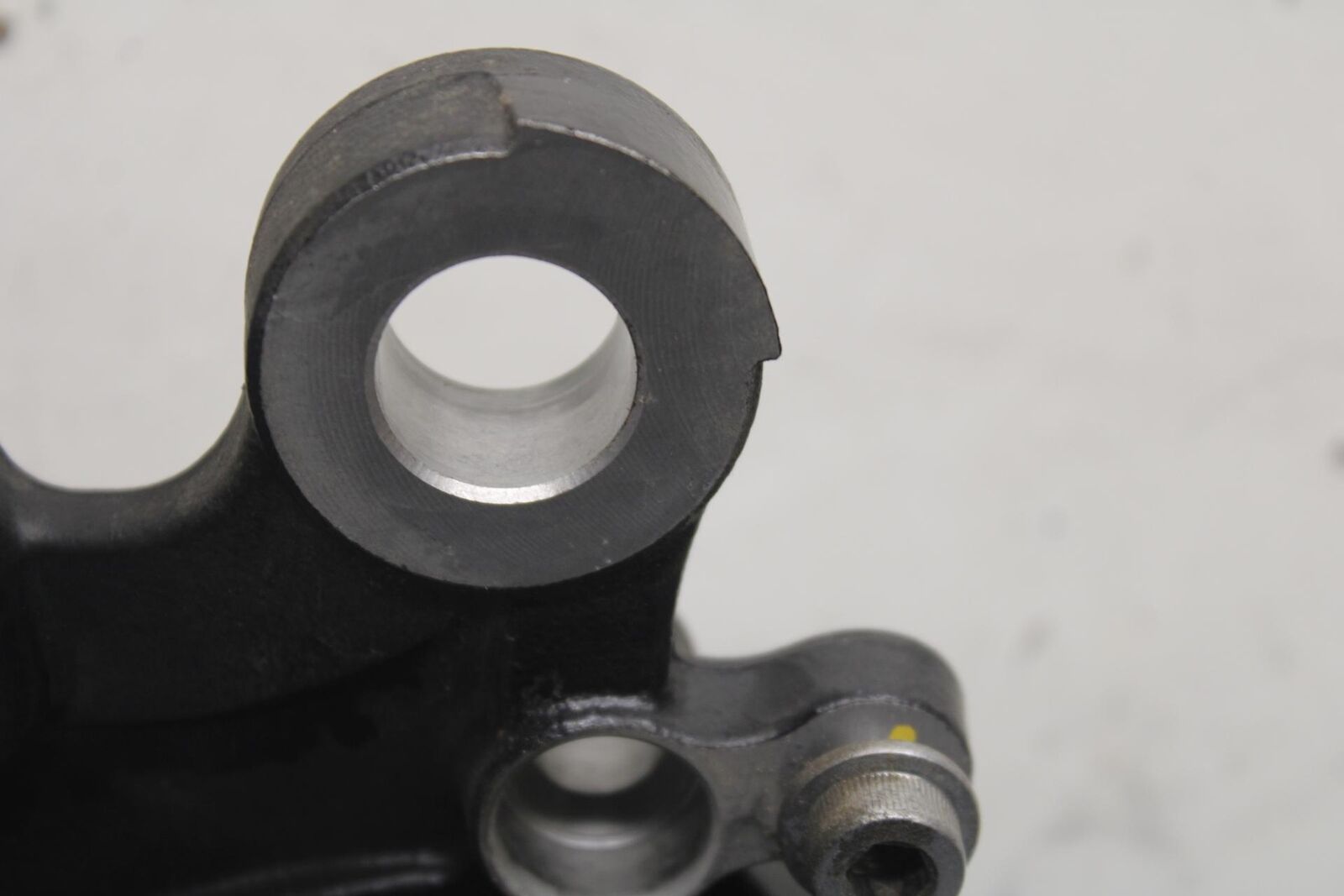 12-17 KAWASAKI ER-6N Z650 REAR BACK BRAKE CALIPER W MOUNT BRACKET BB607