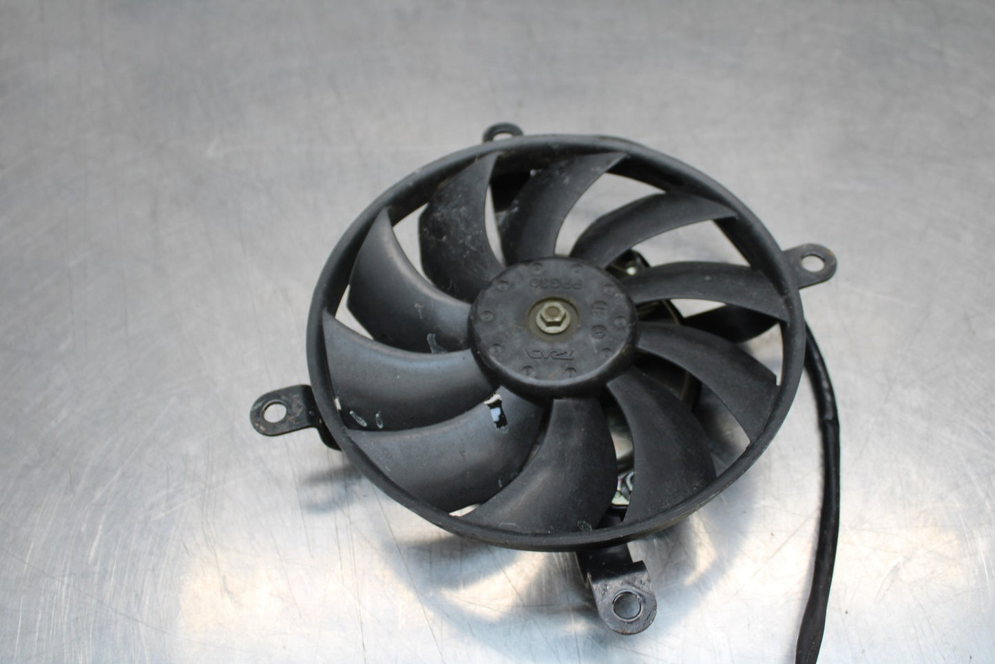 08 KAWASAKI VULCAN 900 ENGINE RADIATOR COOLING FAN BB184