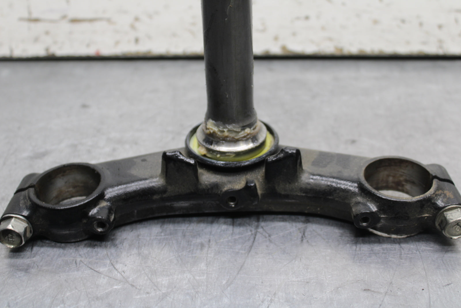 15-16 HONDA CB300F FRONT FORKS CLAMP LOWER TRIPLE TREE STEM BB740