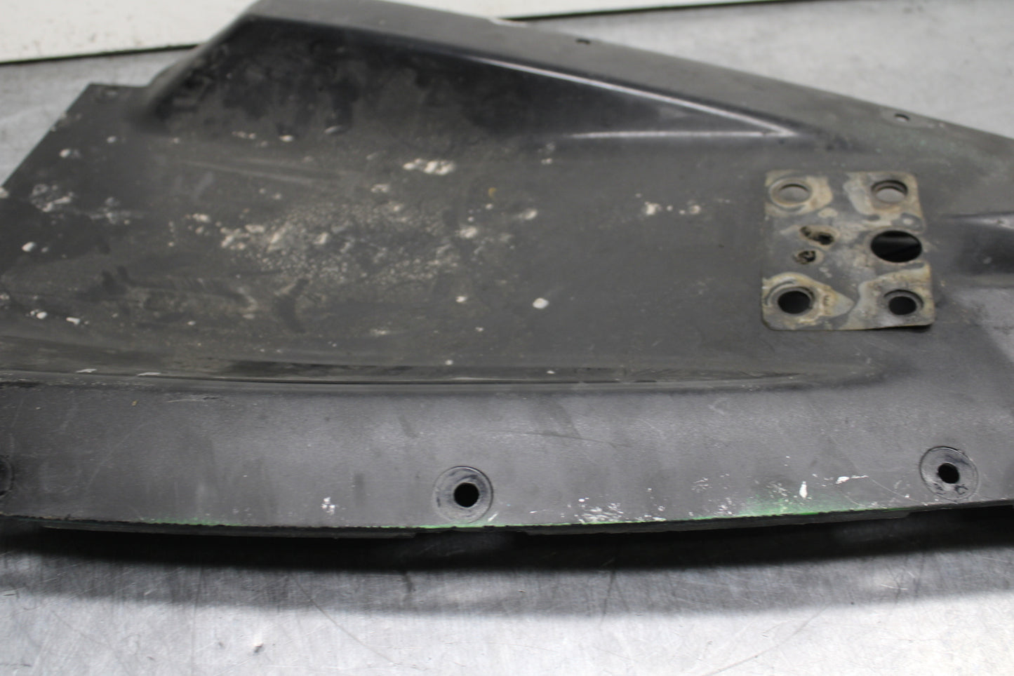 03-05 YAMAHA YZF R6  REAR BACK TAIL UNDERTAIL FAIRING COWL FENDER BB751