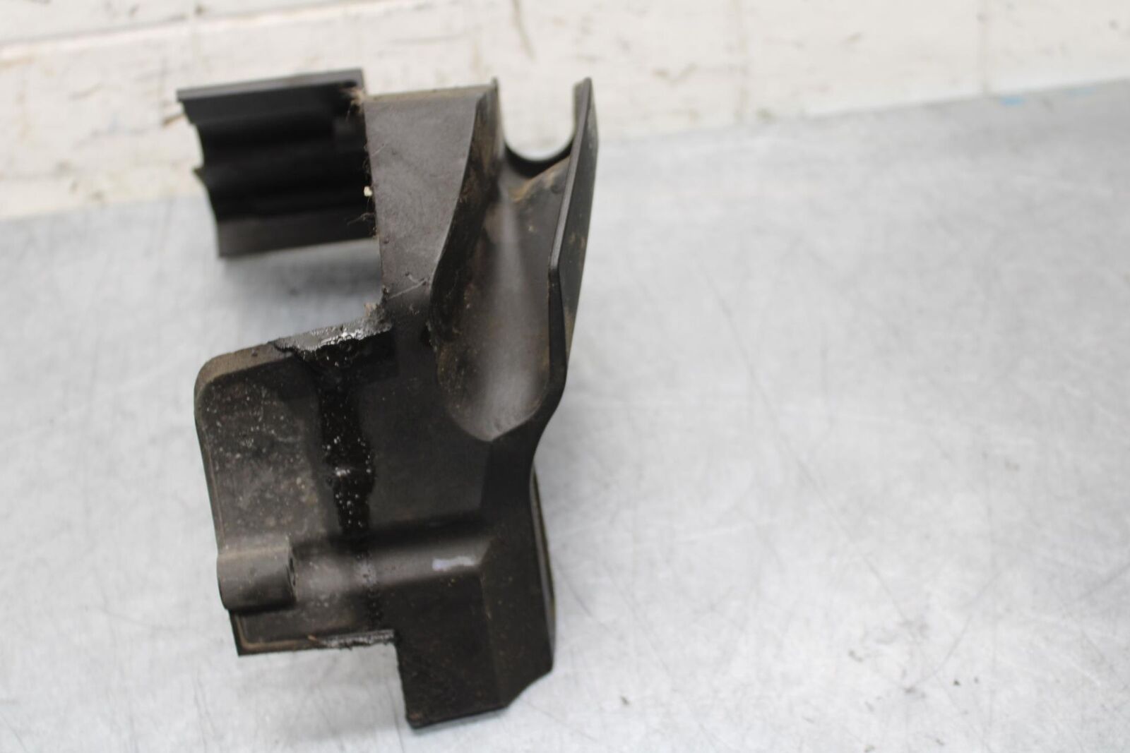 2012 Yamaha FZ8 ENGINE SPROCKET COVER BB550
