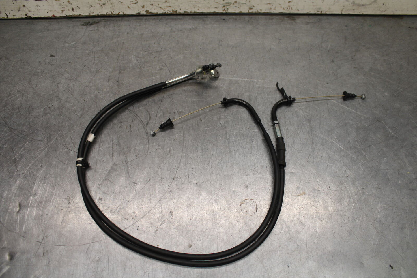 15-17 YAMAHA YZF R3 THROTTLE CABLES LINES BB111