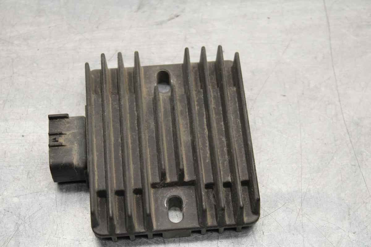 2006 Yamaha YZF R6 RECTIFIER VOLTAGE REGULATOR 4XY-81960-00-00 BB560