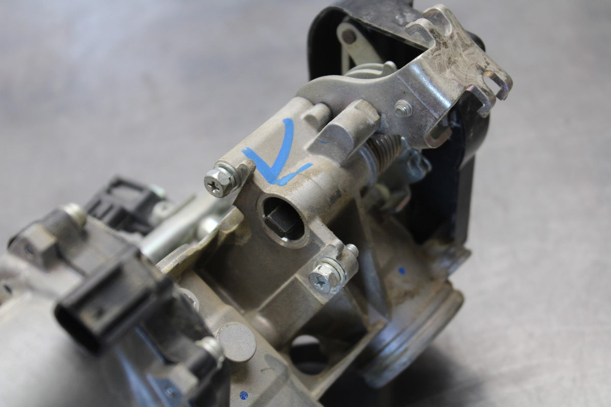 03-04 HONDA CBR600RR MAIN FUEL INJECTORS / THROTTLE BODIES BB661