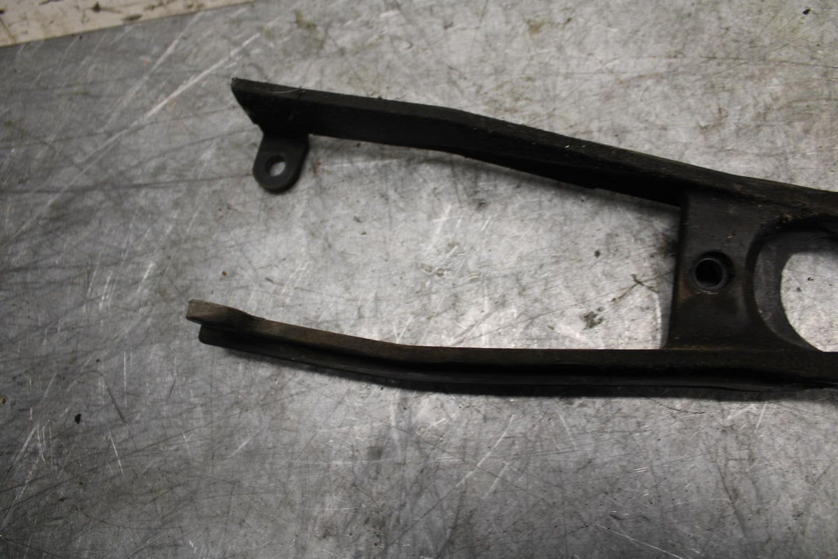 2007 Suzuki GSXR600 SWINGARM CHAIN BUFFER SLIDER GUIDE 61273-01H00 BB540