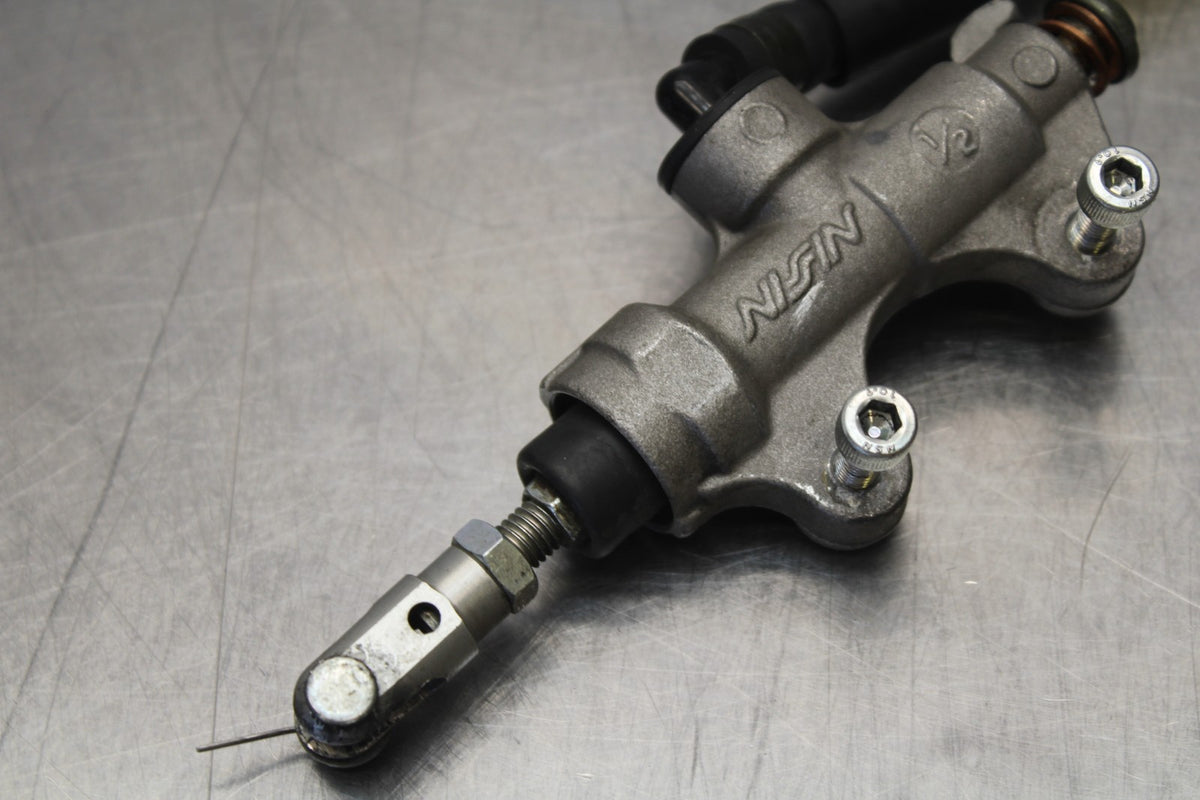 06-07 YAMAHA YZF R6 REAR BACK BRAKE MASTER CYLINDER W RESERVOIR BB763