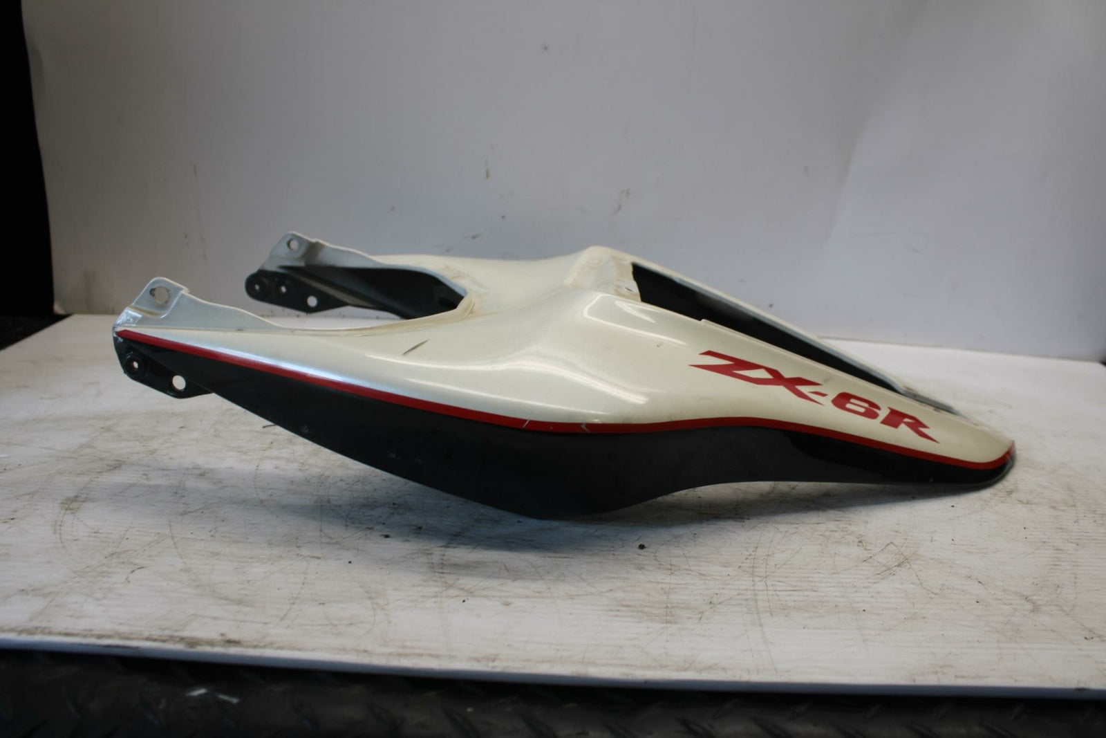 07-08 KAWASAKI NINJA ZX6R REAR BACK TAIL FAIRING COWL SHROUD BB274