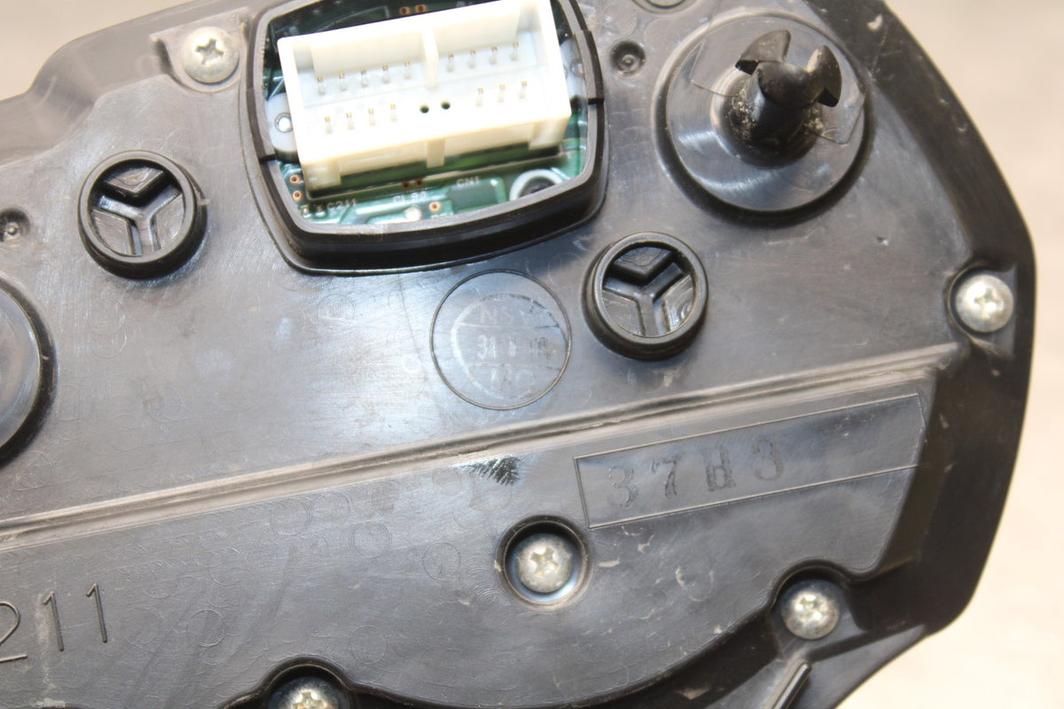 08-10 SUZUKI GSXR 600 SPEEDO GAUGES DISPLAY CLUSTER SPEEDOMETER TACHOMETER BB765