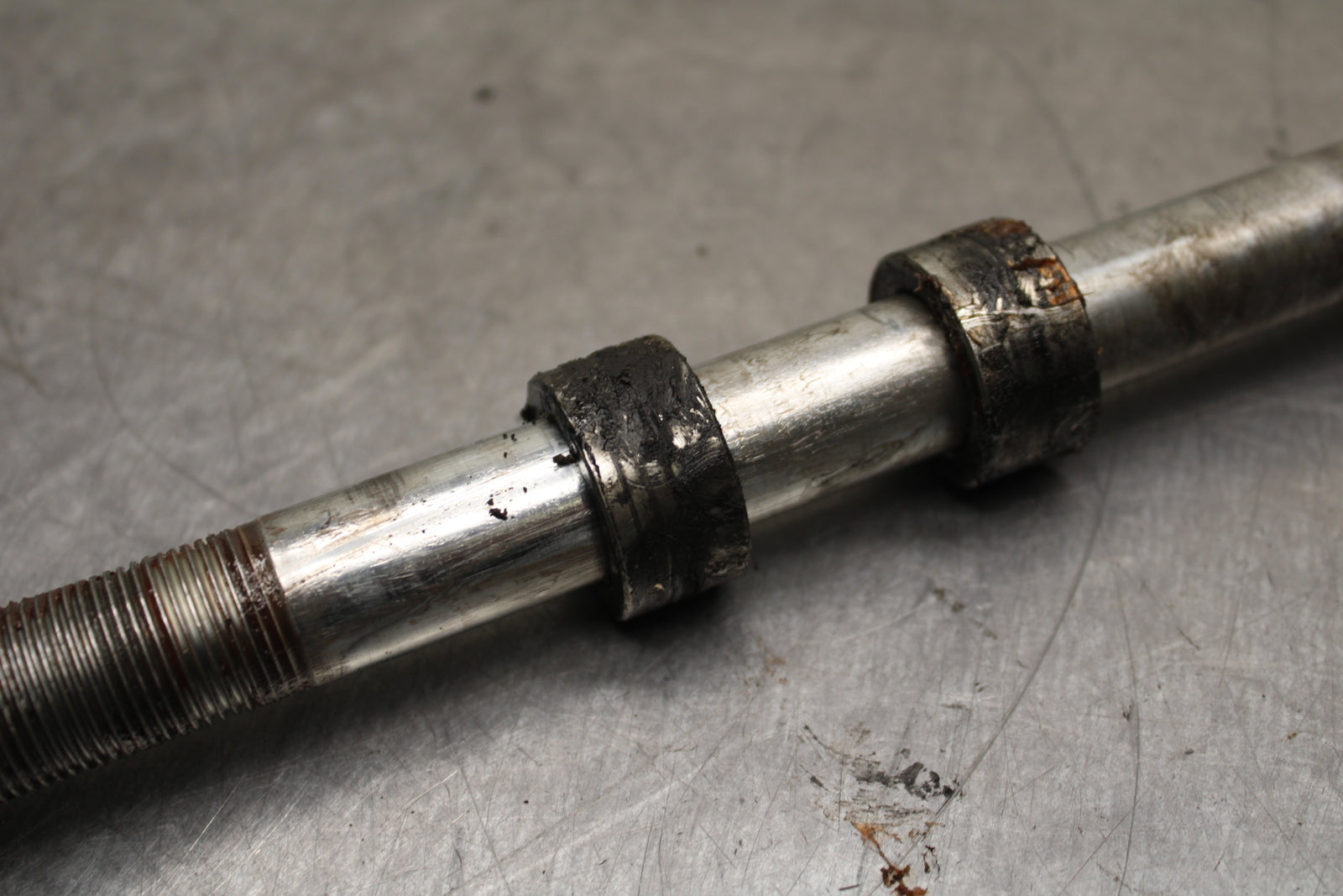 14-15 KAWASAKI NINJA 650 EX650F ABS FRONT WHEEL RIM AXLE PIVOT BOLT BB741